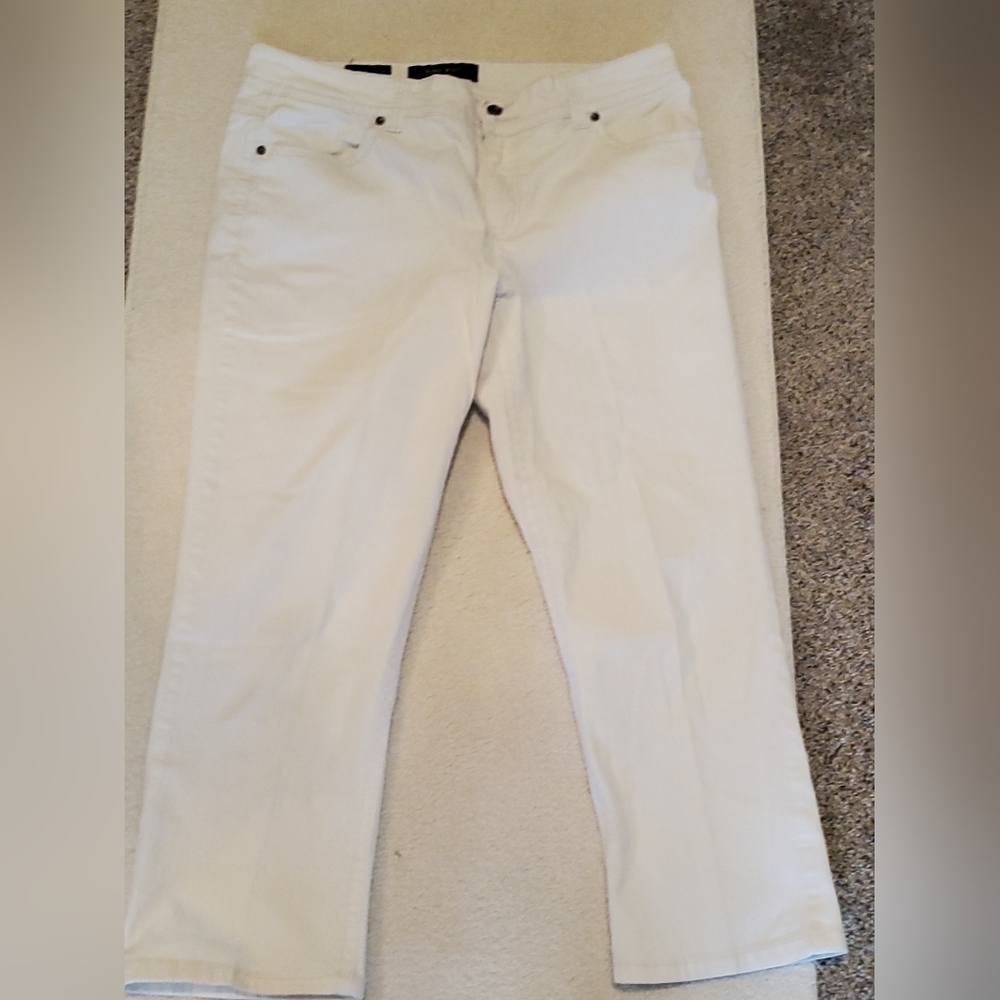 Nine West date night jeans. Sz 14/32 white cropped